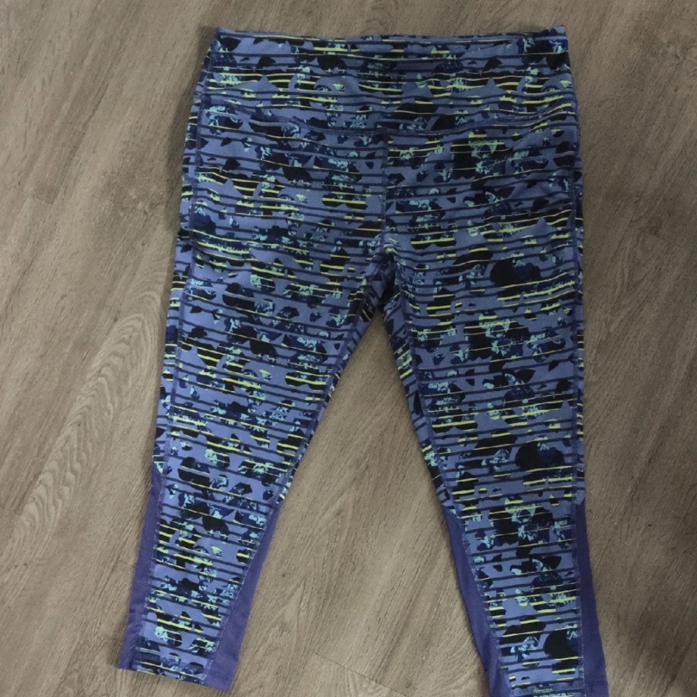 Athletic Capri Leggings Purple/navy/yellow